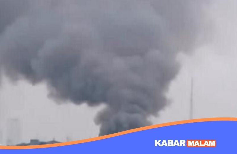 Kebakaran Heboh di Jakut! 45 Personel Damkar Dikerahkan, Rumah Kontrakan Hangus Diduga Korsleting