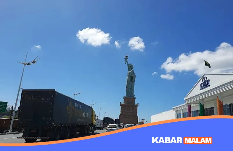 Geger Video Patung Liberty Roboh Diterjang Angin, Cek Faktanya di Sini!