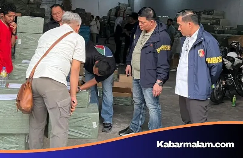 Bareskrim Polri Obrak-abrik Gudang Penyelundupan di Jakarta Utara, Ribuan Ponsel Ilegal Disita