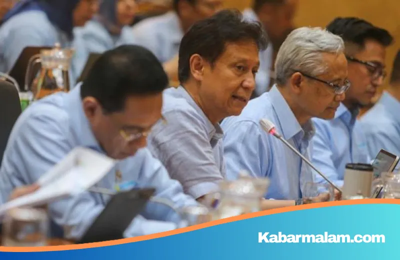 Dilema Penanganan Campak: Menkes Budi Gunadi Soroti Gerakan Antivaksin dan Isu Halal-Haram