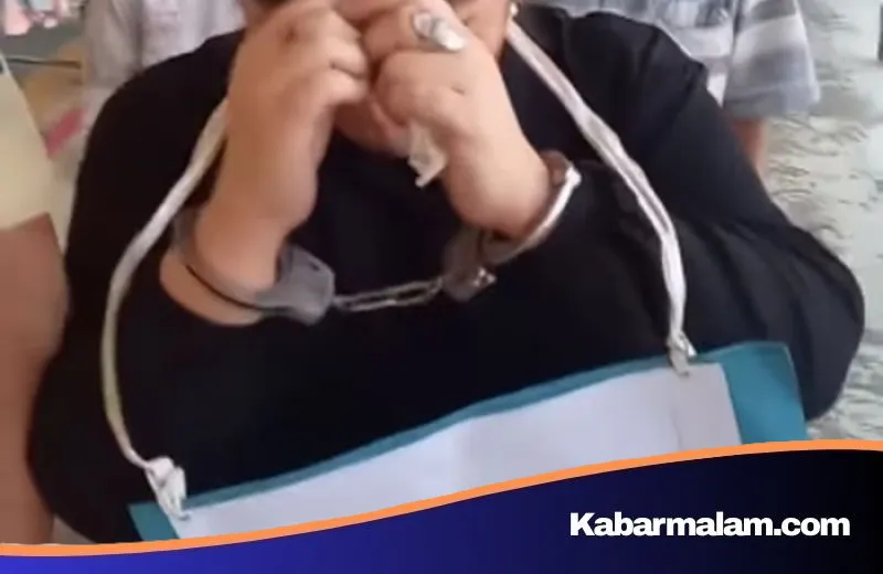 Gagal Gasak iPhone di Tanah Abang, Wanita Asal Bekasi Diarak Massa dengan Kalung 'Saya Copet'