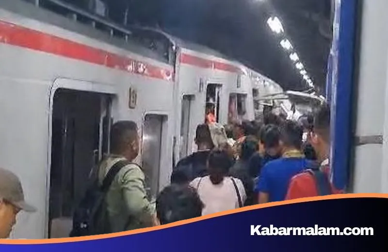 Horor di Stasiun Bekasi Timur: KA Jarak Jauh Hantam KRL dari Belakang, Sejumlah Penumpang Luka-Luka