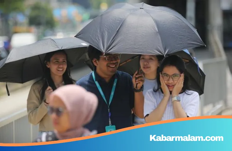 Jabodetabek 'Mendidih' Tembus 36 Derajat, BMKG Prediksi Cuaca Terik Berlanjut Hingga Mei