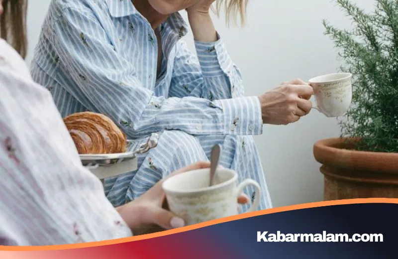 Kisah di Balik Piyama Mewah Selma Blair: Manifestasi Perjuangan Melawan Multiple Sclerosis