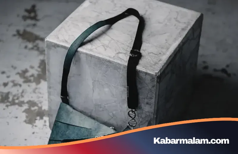 Melampaui Zaman: Tas Berbahan 'Kulit Dinosaurus' Pertama di Dunia Siap Dilelang Rp 10 Miliar