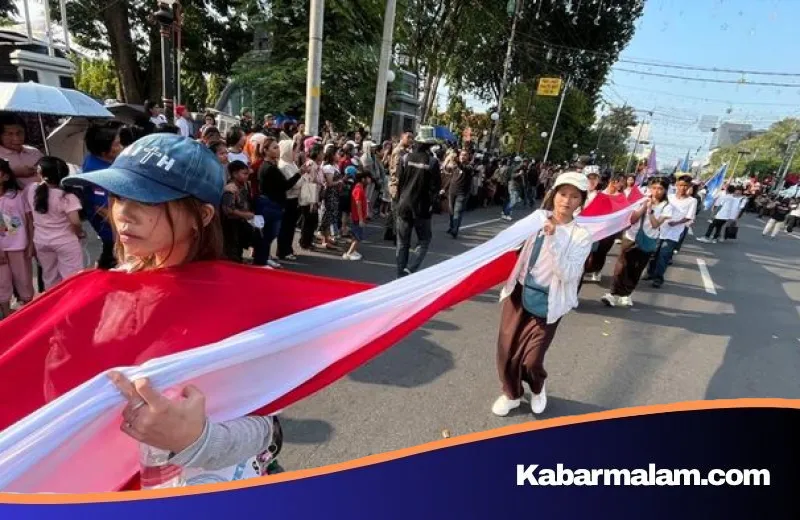 Menakjubkan! Bendera Merah Putih 100 Meter Membentang di Karnaval Paskah Semarang 2026