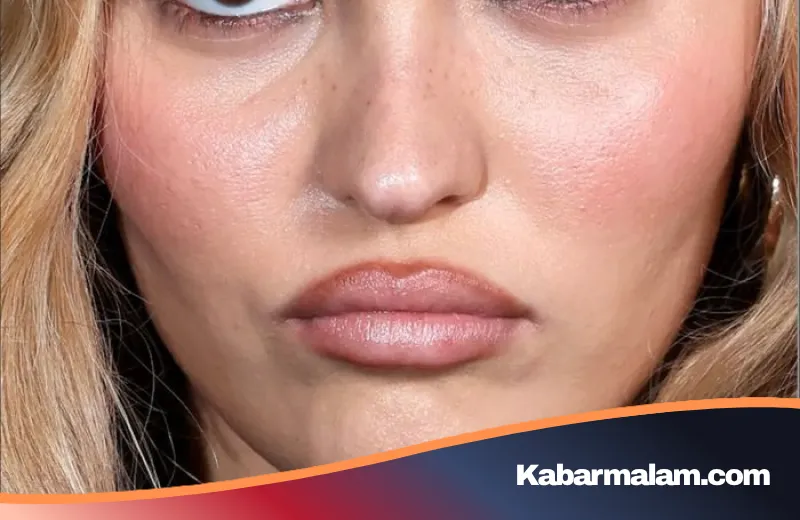 Meninggalkan Duck Face: Mengenal Gen Z Pout, Tren Selfie Baru yang Mengedepankan Kesan Effortless