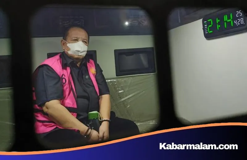 Skandal Dana PI 10%: Eks Gubernur Lampung Arinal Djunaidi Resmi Berompi Merah Muda