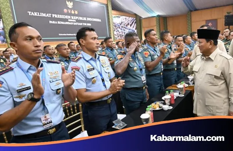 Strategi Pertahanan Nasional: Presiden Prabowo Tekankan Soliditas di Depan 1.500 Perwira TNI