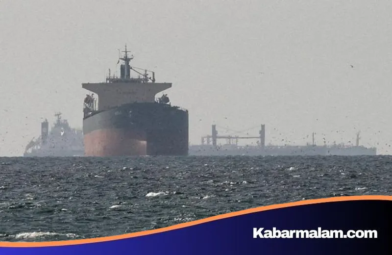Tensi Global Memanas: Iran Kembali Tutup Selat Hormuz Setelah Sempat Dibuka Singkat