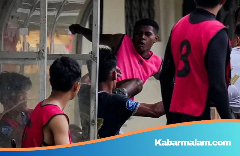 Tragedi 'Tendangan Kungfu' di EPA U-20: Mengenal Dislokasi Bahu yang Menimpa Pemain Dewa United