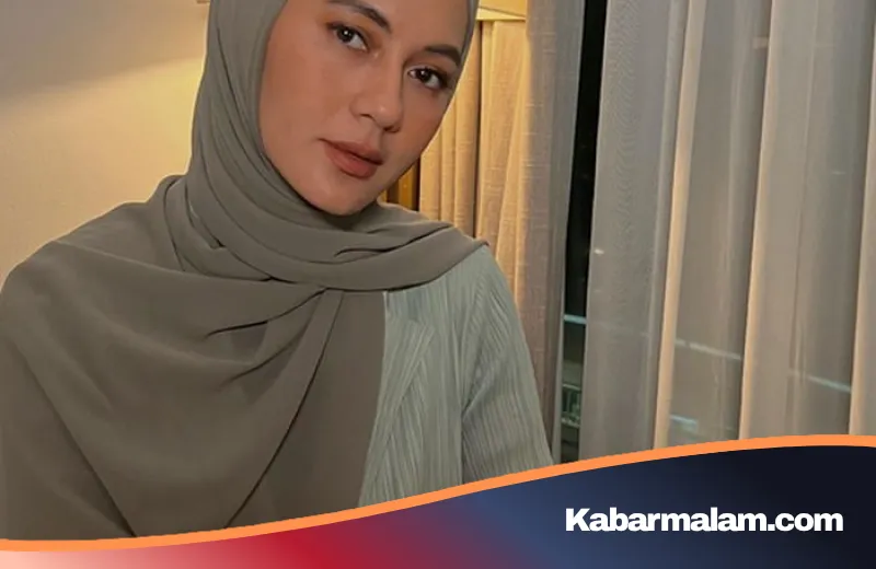 3 Inspirasi Hijab Pashmina ala Paula Verhoeven: Rahasia Tampil Elegan dan Pipi Tirus