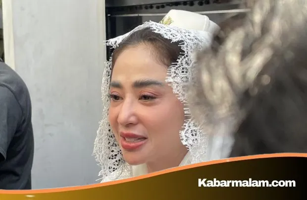 Aksi Totalitas Dewi Perssik: Sewa Helikopter Demi Sembelih Sapi Kurban Jumbo di Jakarta