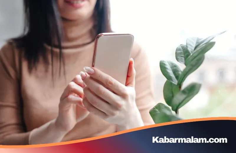 Antara Rindu dan Logika: Tren AI Mantan Virtual Jadi Pelarian Baru Anak Muda Saat Putus Cinta