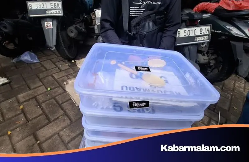 Berkah May Day 2026: Kisah Slamet, Penjual Roti yang Dagangannya Ludes Kilat di Monas