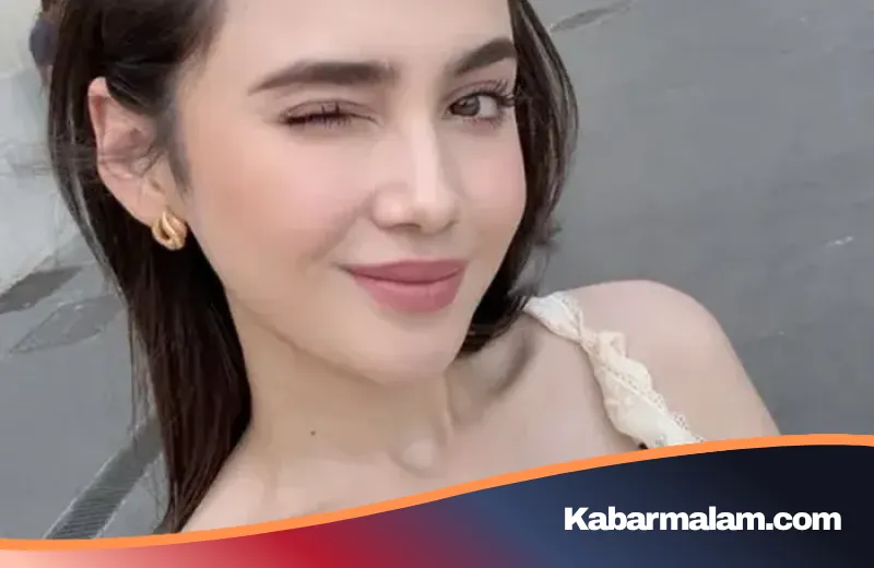 Gaya Classy Syifa Hadju di Roma: Tampil Effortless dengan Outfit Zimmermann Senilai Puluhan Juta