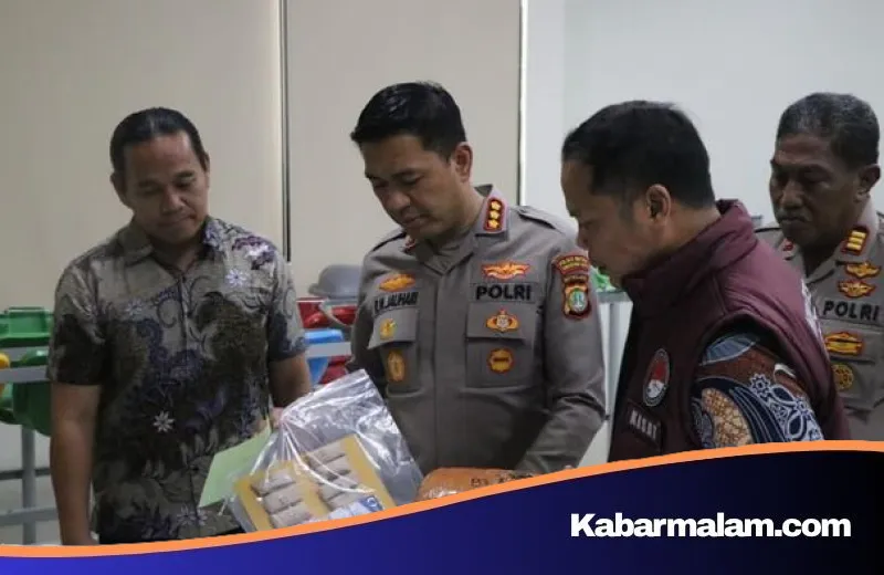 Gelisah Berujung Bui: Pria di Karawaci Kedapatan Simpan Satu Kilogram Ganja Saat Razia Malam