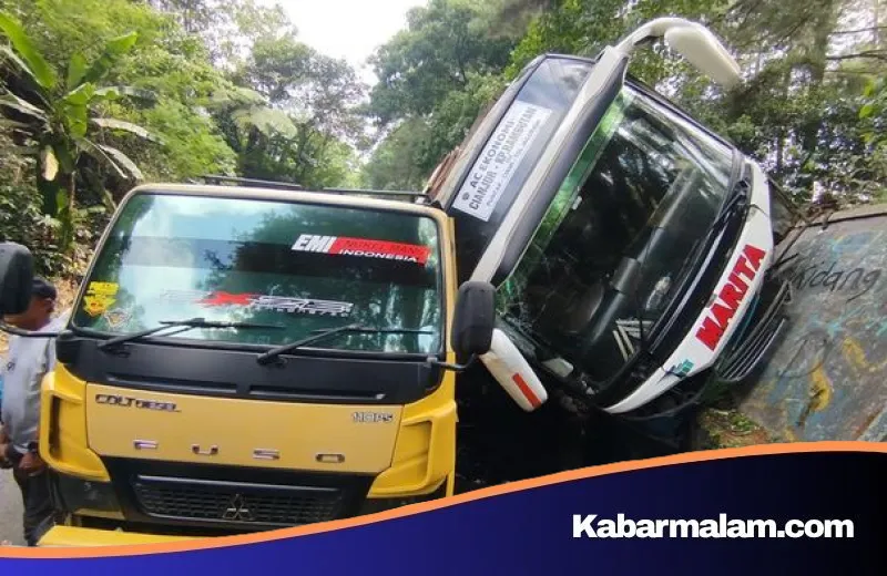Insiden Mencekam di Jalur Cugenang: Bus Jurusan Kampung Rambutan Alami Kecelakaan, 20 Penumpang Dilarikan ke Puskesmas