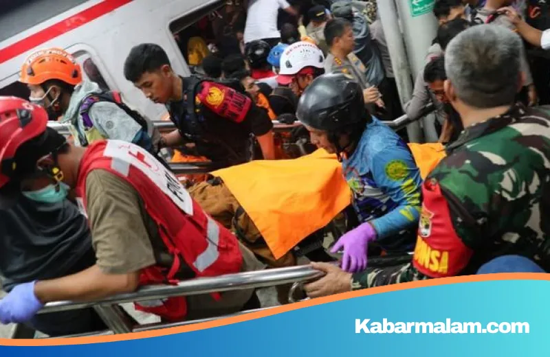 Kisah Heroik dr. Iqbal di Tragedi Kereta Bekasi Timur: Bernegosiasi dengan Maut di Tengah Himpitan Baja