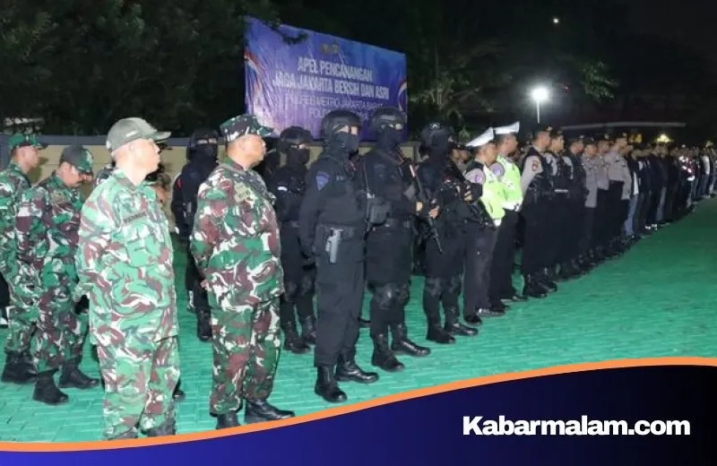 Malam Minggu di Jakarta Barat: Razia Besar-besaran, Polisi Amankan Empat Pemuda Pembawa Obat Keras