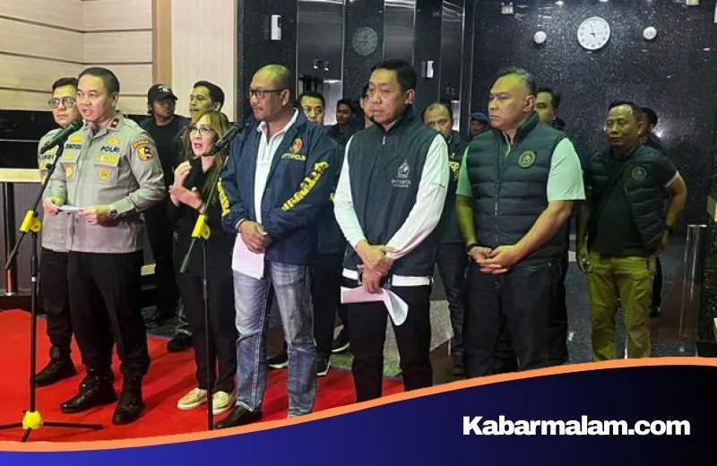 Markas Besar Judi Online Internasional di Hayam Wuruk Digerebek, 321 WNA Lintas Negara Diamankan