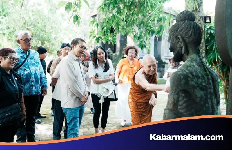 Menbud Fadli Zon Pertegas Visi Borobudur Sebagai Living Heritage di Momen 50 Tahun Vihara Mendut
