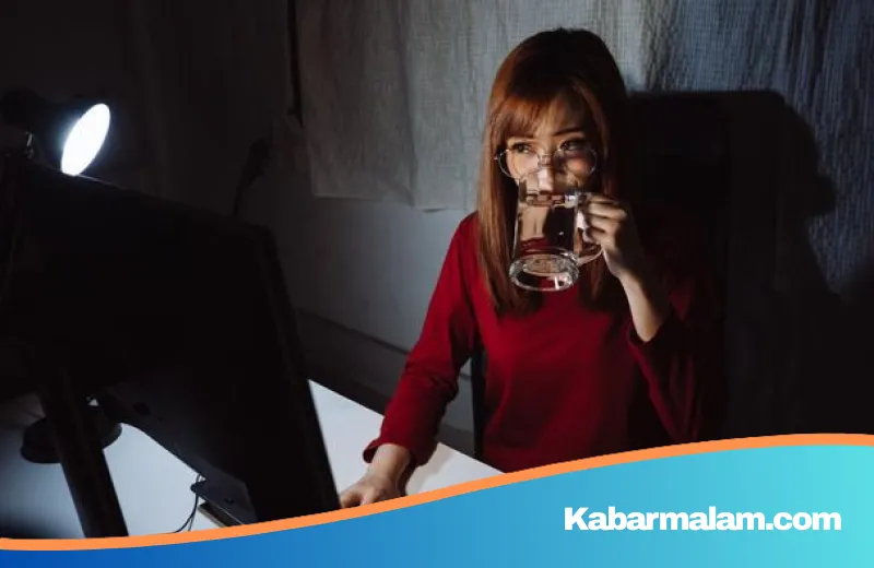 Mitos vs Fakta: Benarkah Harus Minum 8 Gelas Air Sehari? Simak Penjelasan Medisnya