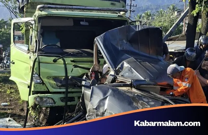 Tragedi Padang Besi: Kecelakaan Beruntun 5 Kendaraan Renggut Tiga Nyawa di Jalur Solok-Padang