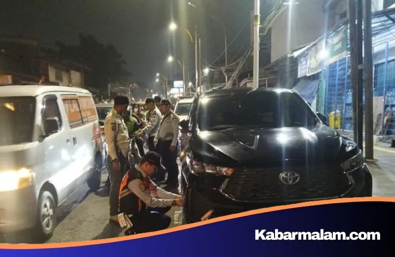 Awas Gembos! Dishub Jaksel Sikat Kendaraan Parkir Liar di Jl Minangkabau Manggarai