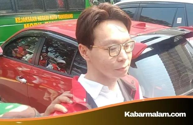 Berbalut Rompi Merah, Dokter Richard Lee Jalani Sidang Perdana Kasus Perlindungan Konsumen di PN Tangerang