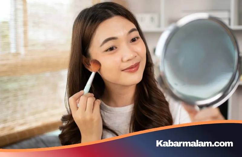 Dilema Riasan: Concealer atau Foundation Dulu? Inilah Rahasia Tampilan Flawless Ala Profesional
