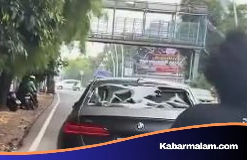 Fakta Mencekam BMW Listrik Diamuk Massa di Jakarta Barat Usai Terlibat Tabrak Lari
