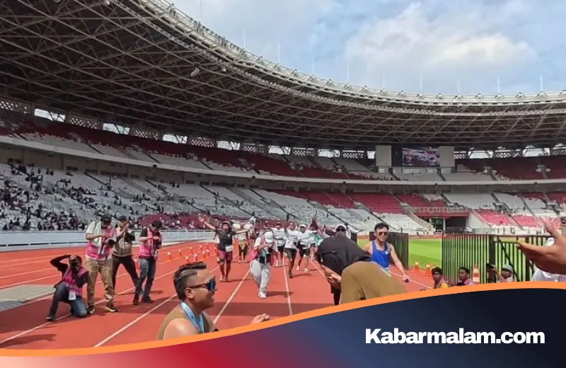 Kisah Haru di Garis Finish Jakim 2026: Perjuangan Lari 42K Berujung Lamaran Romantis di GBK