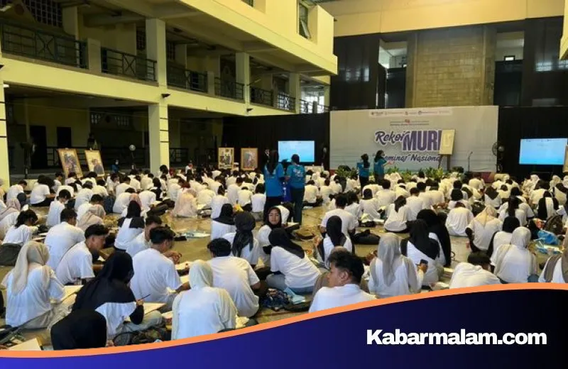 Mengenang Sang Bapak Pembangunan: Universitas Trilogi Pecahkan Rekor MURI Lewat Ribuan Sketsa Soeharto