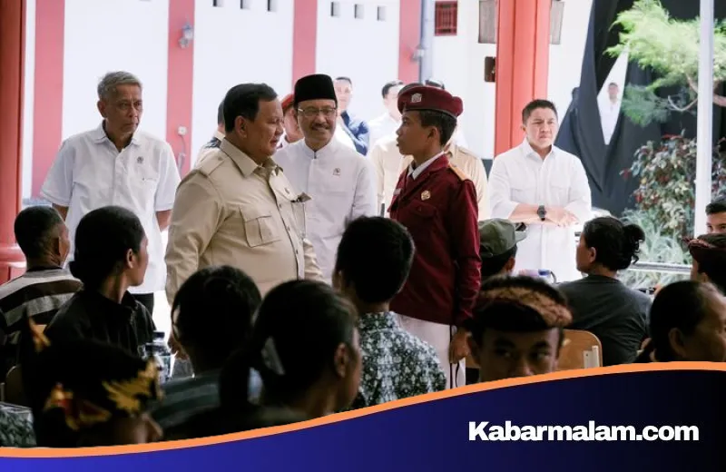 Momen Keakraban Presiden Prabowo di SRMP 17 Tabanan: Dari Merapikan Seragam Hingga Santap Siang Bersama