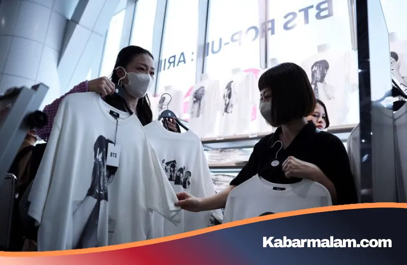 Rahasia Psikologis di Balik Sensasi Membeli Baju Baru: Benarkah Belanja Bisa Mengusir Stres?