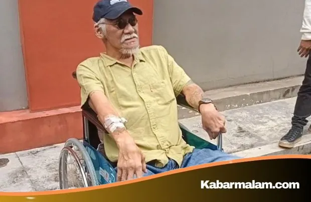Semangat Tak Padam, Tio Pakusadewo Tetap Produktif Meski Bergantung pada Kursi Roda