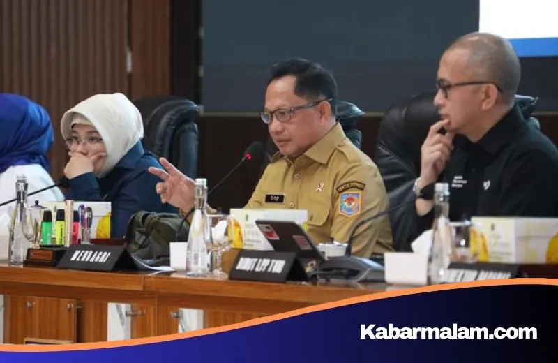 Semarak Piala Dunia 2026: Mendagri Instruksikan Pemda Gelar Nobar untuk Hidupkan Ekonomi Lokal
