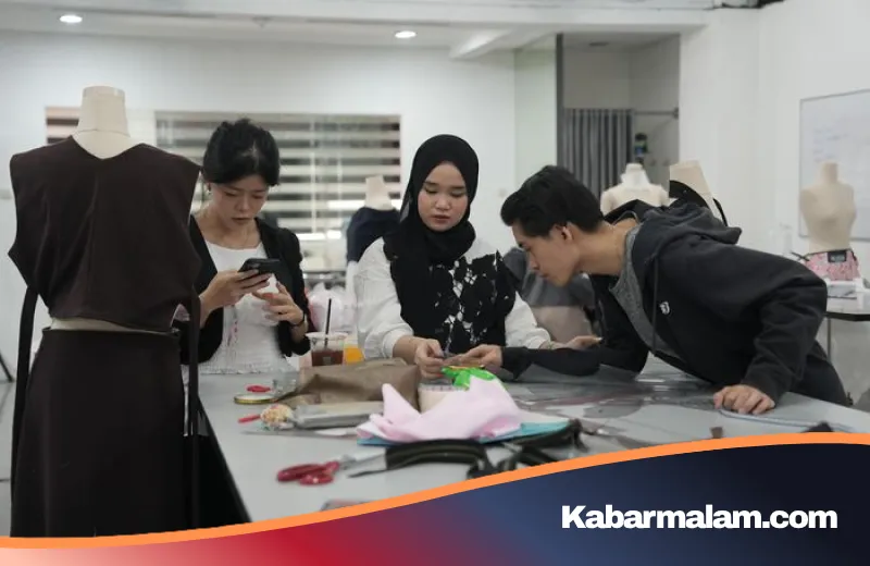 Talenta Papua Bersinar di Panggung Mode: Arron Bryan Menangi Edisi Perdana Future Fashion Designer JF3