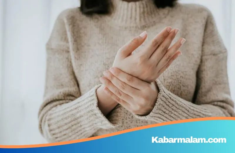 Waspada Telapak Tangan Sering Dingin, Kenali Penyebab Medis dan Kapan Harus Bertindak
