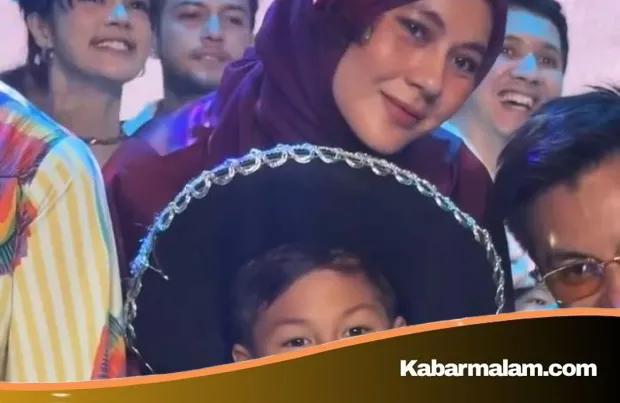 Momen Haru Baim Wong dan Paula Verhoeven Duduk Bersanding di Hari Kelulusan Kiano