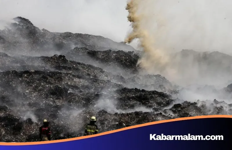 Update Kebakaran TPA Jatiwaringin: BNPB Gandakan Kekuatan Heli Water Bombing untuk Padamkan Titik Api